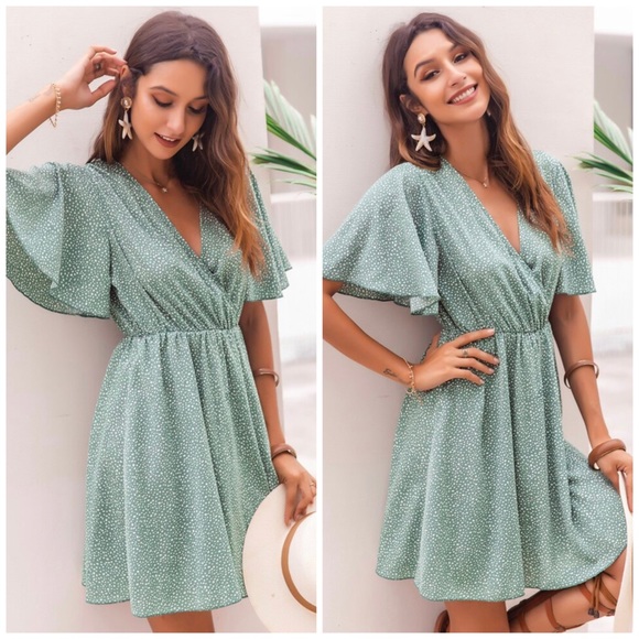 🆕Green polka dot butterfly sleeve dress - Picture 3 of 6